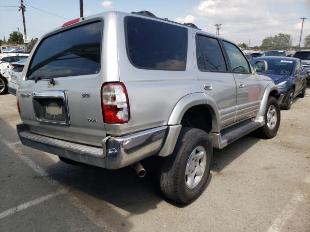Photo 4 from auction – 2002 TOYOTA 4RUNNER SR with VIN JT3GN86RX20243990