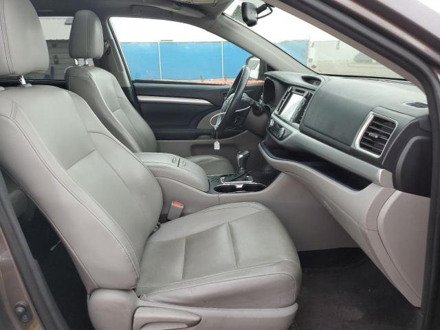 Foto 5 de la subasta – 2015 TOYOTA HIGHLANDER con VIN 5TDJKRFH0FS210782