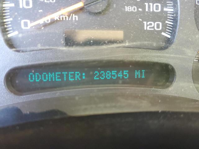 Photo 8 from auction – 2004 CHEVROLET SILVERADO with VIN 2GCEK19T741133318