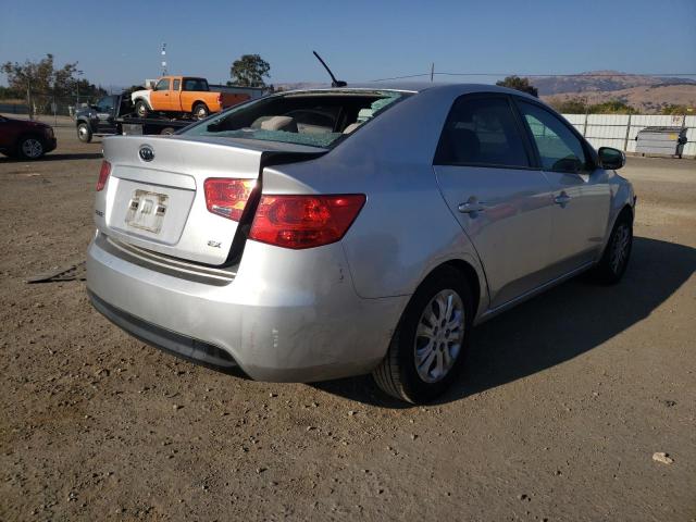 Zdjęcie 4 z aukcji – 2013 KIA FORTE EX z VIN KNAFU4A29D5687782