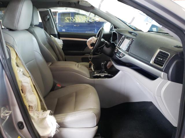 Photo 5 from auction – 2016 TOYOTA HIGHLANDER with VIN 5TDJKRFH7GS243828