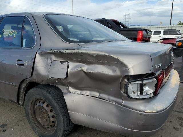 Photo 9 from auction – 1992 TOYOTA CAMRY LE with VIN JT2SK12E5N0043637