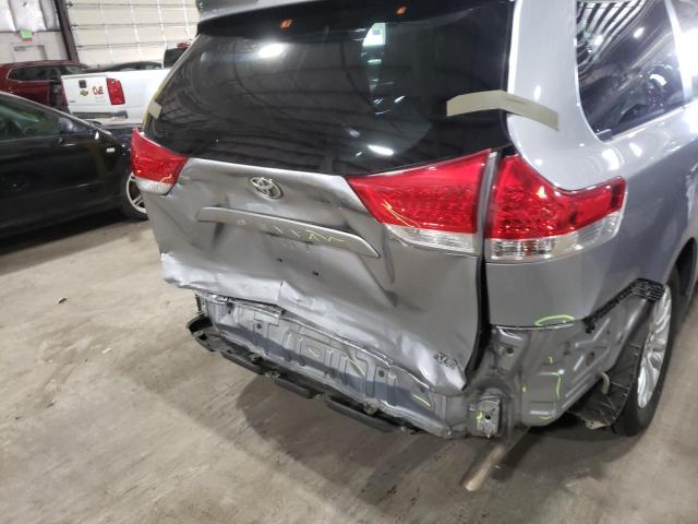 Photo 9 from auction – 2014 TOYOTA SIENNA XLE with VIN 5TDYK3DC5ES460195
