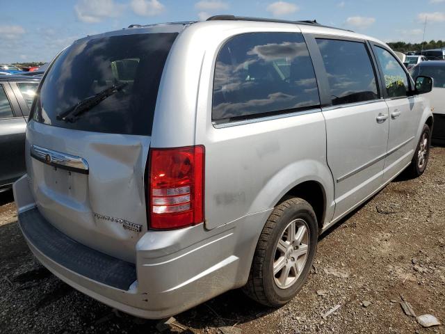 Photo 4 from auction – 2010 CHRYSLER TOWN AND C with VIN 2A4RR5D19AR285540