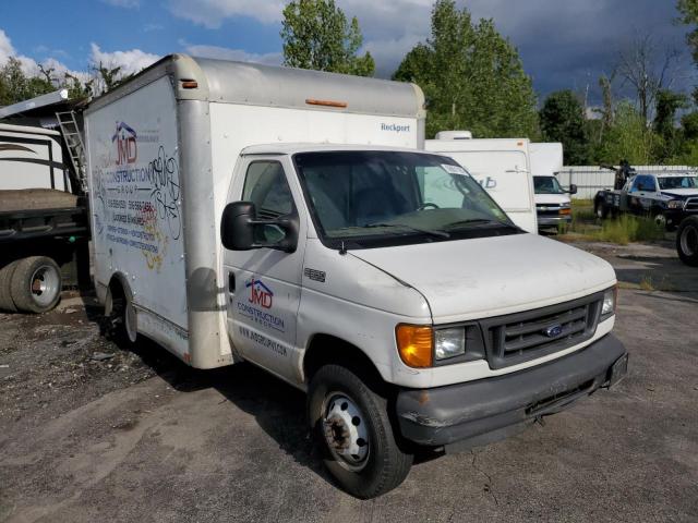 FORD ECONOLINE 2005 with VIN 1FDWE35P45HA35924 - Photo from auction