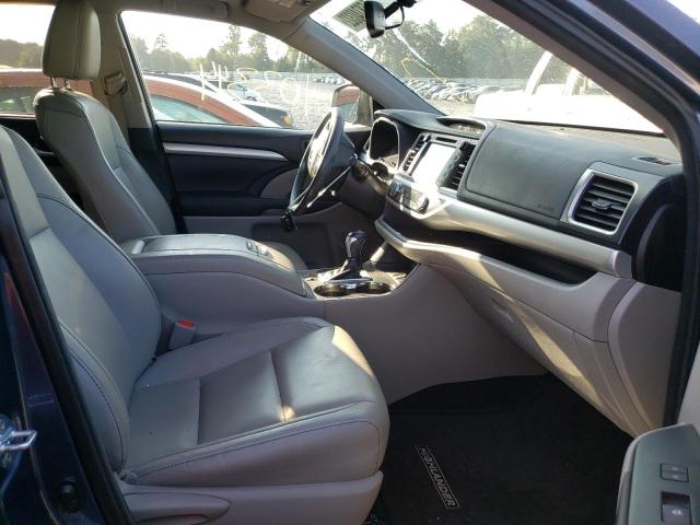 Photo 5 from auction – 2016 TOYOTA HIGHLANDER with VIN 5TDKKRFHXGS506396