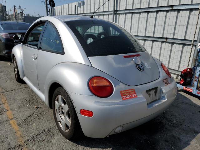 Photo 3 from auction – 2000 VOLKSWAGEN NEW BEETLE with VIN 3VWCC21C9YM467609