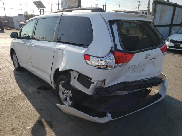 Photo 3 from auction – 2013 TOYOTA SIENNA LE with VIN 5TDKK3DC3DS335491