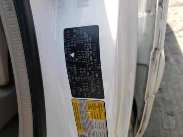 Photo 10 from auction – 2006 KIA SEDONA EX with VIN KNDMB233966079977