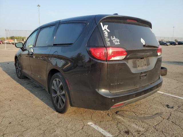 Photo 3 from auction – 2017 CHRYSLER PACIFICA L with VIN 2C4RC1GG0HR614054