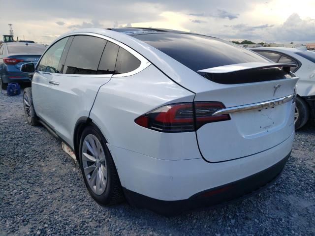 Фото 3 с аукциона – 2020 TESLA MODEL X с VIN 5YJXCAE21LF232599