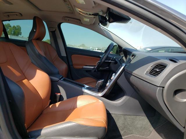 Photo 5 from auction – 2016 VOLVO S60 PLATIN with VIN LYV402FM3GB110657