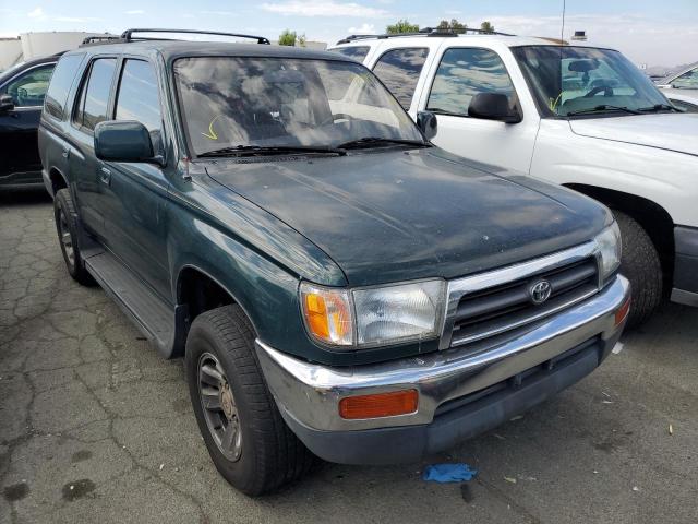 TOYOTA 4RUNNER SR 1998 with VIN JT3GN86R4W0069744 - Photo from auction