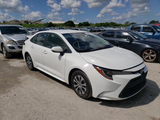 TOYOTA COROLLA LE 2022 with VIN JTDEAMDE3NJ037996 - Photo from auction