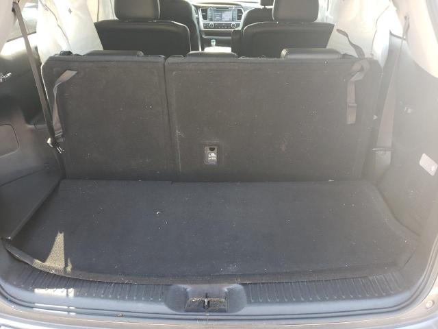Photo 9 from auction – 2018 TOYOTA HIGHLANDER with VIN 5TDJZRFH3JS540517