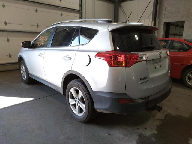 Photo 3 from auction – 2015 TOYOTA RAV4 XLE with VIN JTMRFREV2FJ015942