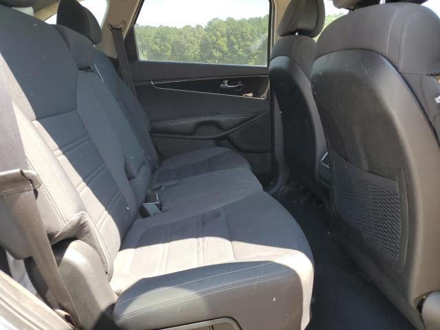 Photo 6 from auction – 2016 KIA SORENTO LX with VIN 5XYPG4A3XGG026216