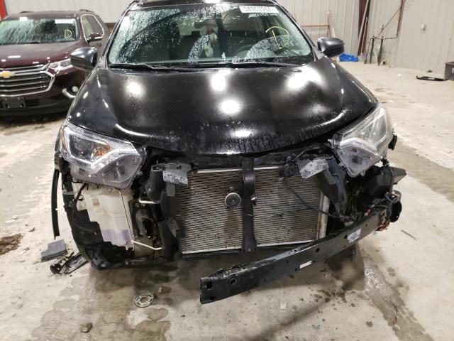 Photo 9 from auction – 2017 TOYOTA RAV4 LE with VIN 2T3BFREV8HW588169