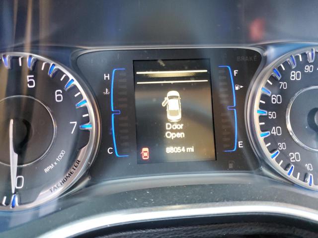 Photo 8 from auction – 2015 CHRYSLER 200 LIMITE with VIN 1C3CCCAB3FN561198