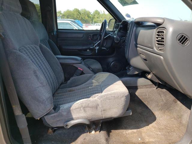 Photo 5 from auction – 2002 CHEVROLET BLAZER with VIN 1GNCS13W12K239388