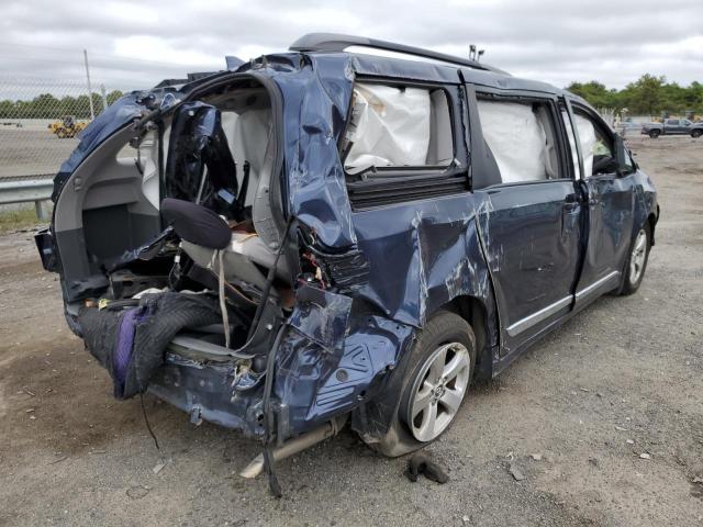 Photo 4 from auction – 2018 TOYOTA SIENNA LE with VIN 5TDKZ3DC0JS901386