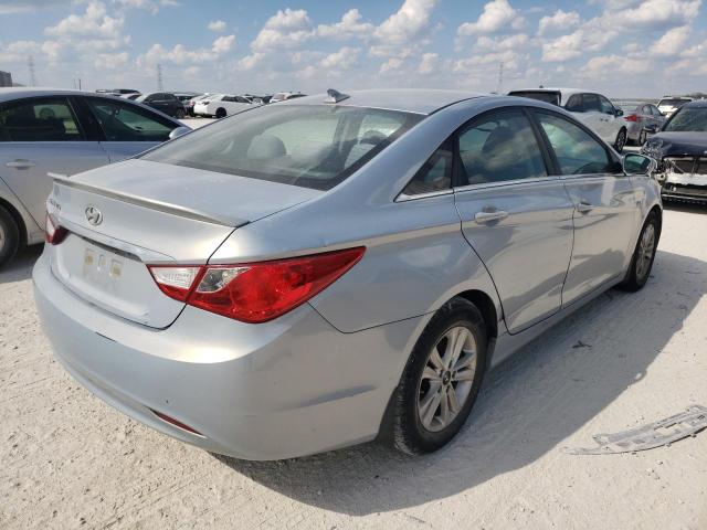 Photo 4 from auction – 2013 HYUNDAI SONATA GLS with VIN 5NPEB4AC7DH731405