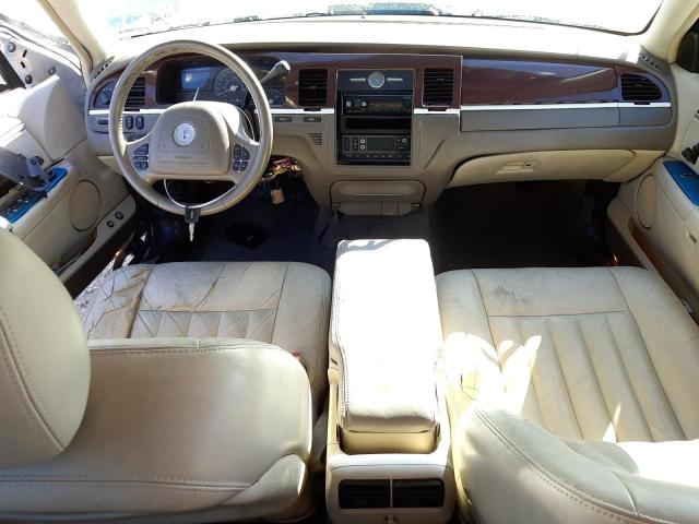 Photo 9 from auction – 2004 LINCOLN TOWN CAR E with VIN 1LNHM81W04Y660020