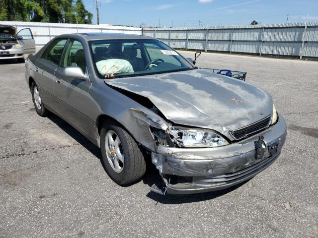 LEXUS ES 300 1998 with VIN JT8BF28G0W0086146 - Photo from auction