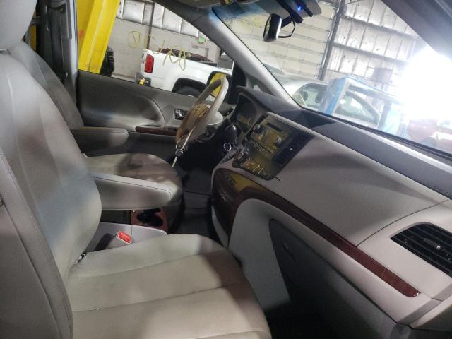 Photo 5 from auction – 2014 TOYOTA SIENNA XLE with VIN 5TDYK3DC5ES460195