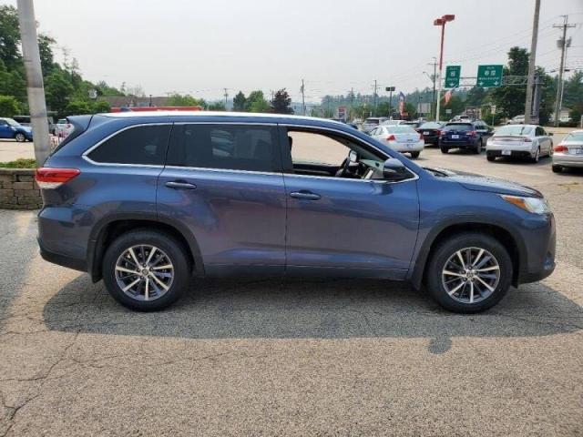 Photo 2 from auction – 2018 TOYOTA HIGHLANDER with VIN 5TDJZRFH1JS835891