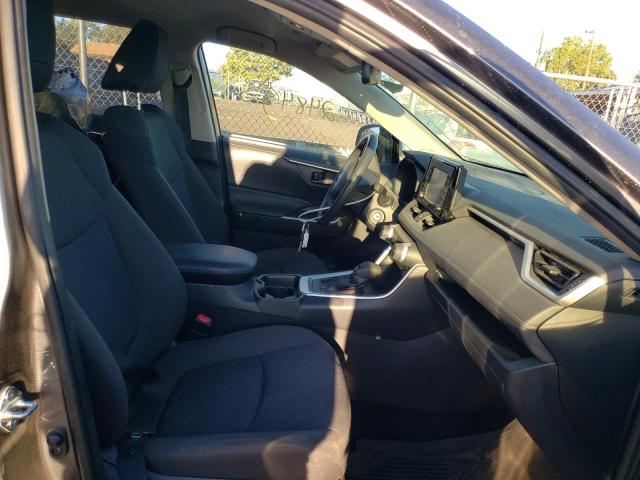 Photo 5 from auction – 2020 TOYOTA RAV4 LE with VIN JTMG1RFV2LD064816