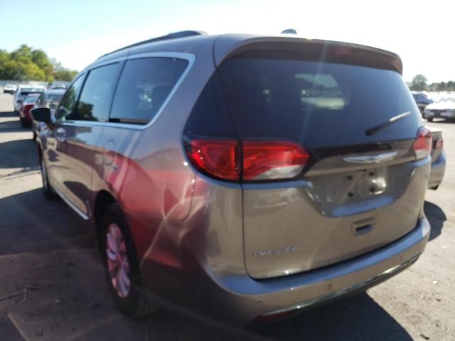 Photo 3 from auction – 2017 CHRYSLER PACIFICA T with VIN 2C4RC1BG0HR670048