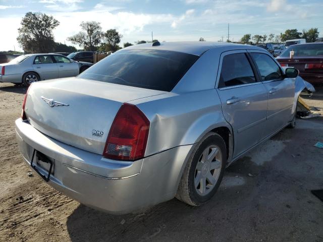 Photo 4 from auction – 2005 CHRYSLER 300 TOURIN with VIN 2C3AA53G35H573490