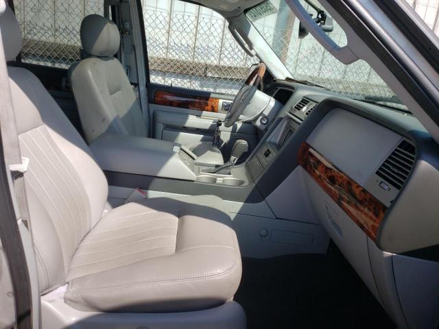 Photo 5 from auction – 2004 LINCOLN NAVIGATOR with VIN 5LMFU27R34LJ07233