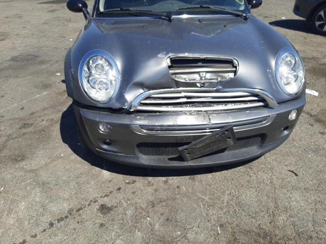 Photo 9 from auction – 2005 MINI COOPER S with VIN WMWRE33425TD97886