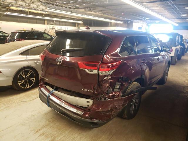 Photo 4 from auction – 2017 TOYOTA HIGHLANDER with VIN 5TDJZRFH7HS373265