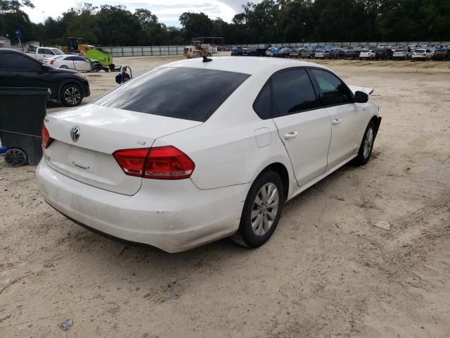 Photo 4 from auction – 2015 VOLKSWAGEN PASSAT S with VIN 1VWAS7A30FC041295