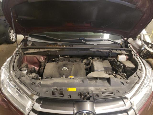 Photo 7 from auction – 2017 TOYOTA HIGHLANDER with VIN 5TDJZRFH7HS373265