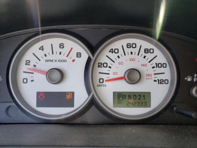 Photo 8 from auction – 2005 FORD ESCAPE XLS with VIN 1FMYU92Z35KA87620