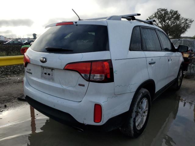 Photo 4 from auction – 2015 KIA SORENTO LX with VIN 5XYKT3A69FG656852