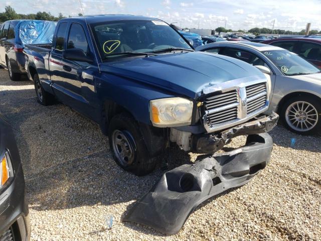 DODGE DAKOTA ST 2005 مع رقم تعريف المركبة 1D7HE22KX5S295348 - صورة من المزاد