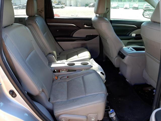 Photo 6 from auction – 2017 TOYOTA HIGHLANDER with VIN 5TDYZRFH9HS225438