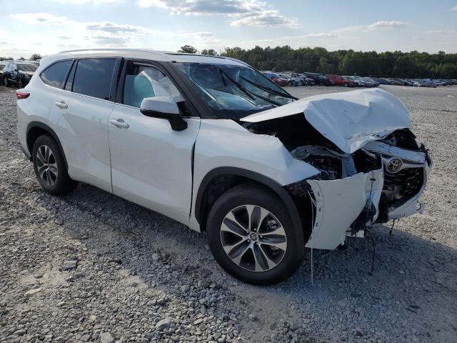 TOYOTA HIGHLANDER 2021 with VIN 5TDGZRAH0MS074616 - Photo from auction