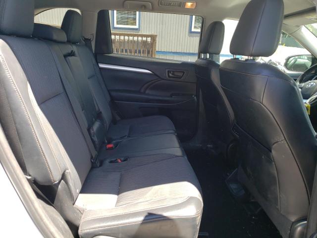 Photo 6 from auction – 2015 TOYOTA HIGHLANDER with VIN 5TDBKRFH6FS107564