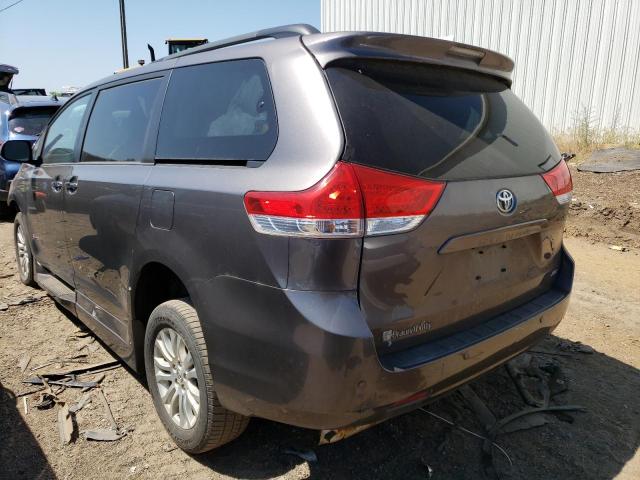 Photo 3 from auction – 2013 TOYOTA SIENNA XLE with VIN 5TDYK3DC5DS322137
