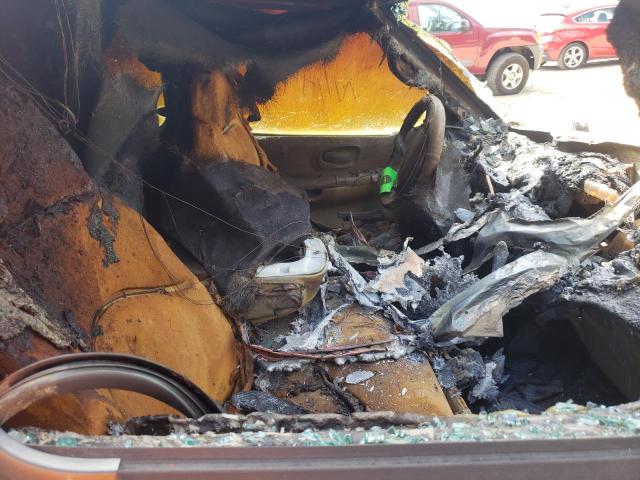 Photo 5 from auction – 2000 FORD F150 with VIN 1FTRX17W5YNC01541