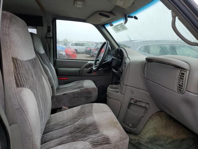 Photo 5 from auction – 2001 CHEVROLET ASTRO with VIN 1GBDM19W51B153034
