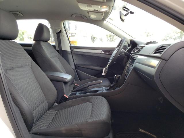 Photo 5 from auction – 2013 VOLKSWAGEN PASSAT S with VIN 1VWAH7A37DC044450