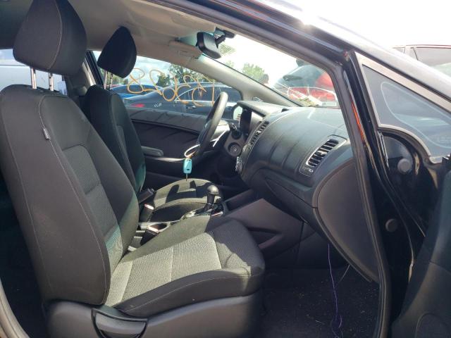 Photo 5 from auction – 2017 KIA FORTE LX with VIN 3KPFK4A71HE093623