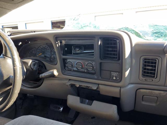 Photo 9 from auction – 2000 CHEVROLET SILVERADO with VIN 1GCEC19V2YZ282506